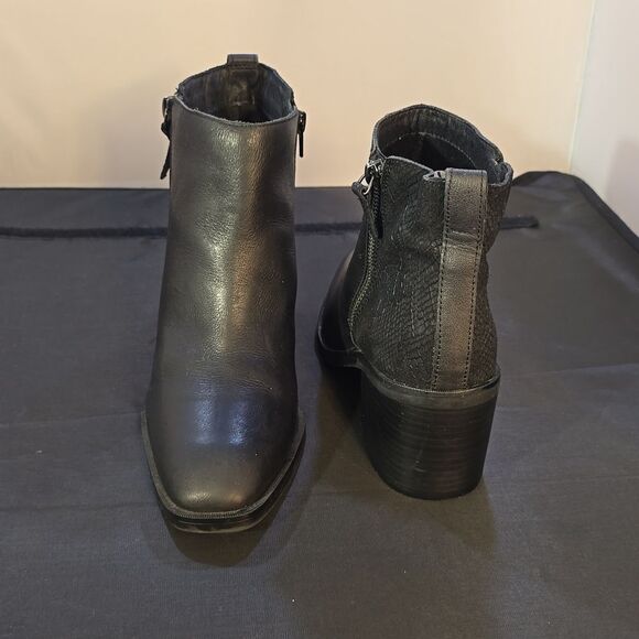 CROWD VINTAGE TWO-SIDE ALMOND TOE SLIP-ON WOMEN"S ANKLE BOOT - Picture 4 of 15